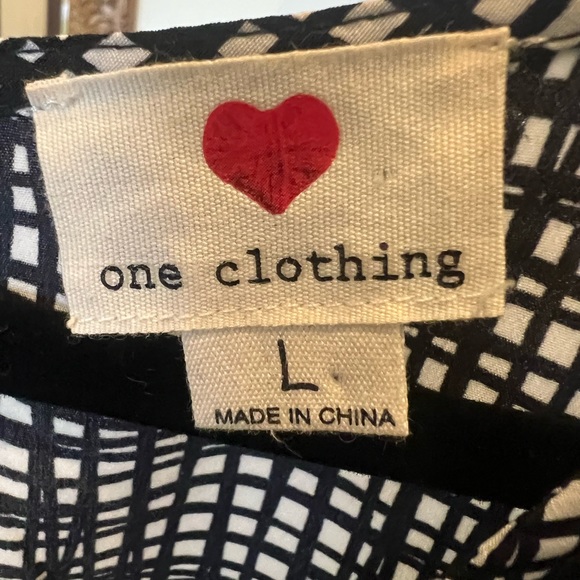 one clothing brand LS black and white romper sz L large - Picture 3 of 3